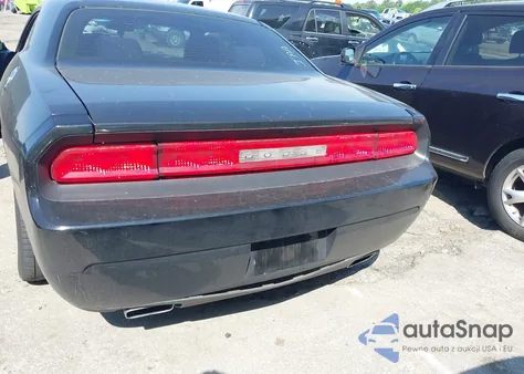 2013 Dodge Challenger Sxt z USA, uszkodzony, nr VIN 2C3CDYAG7DH676141